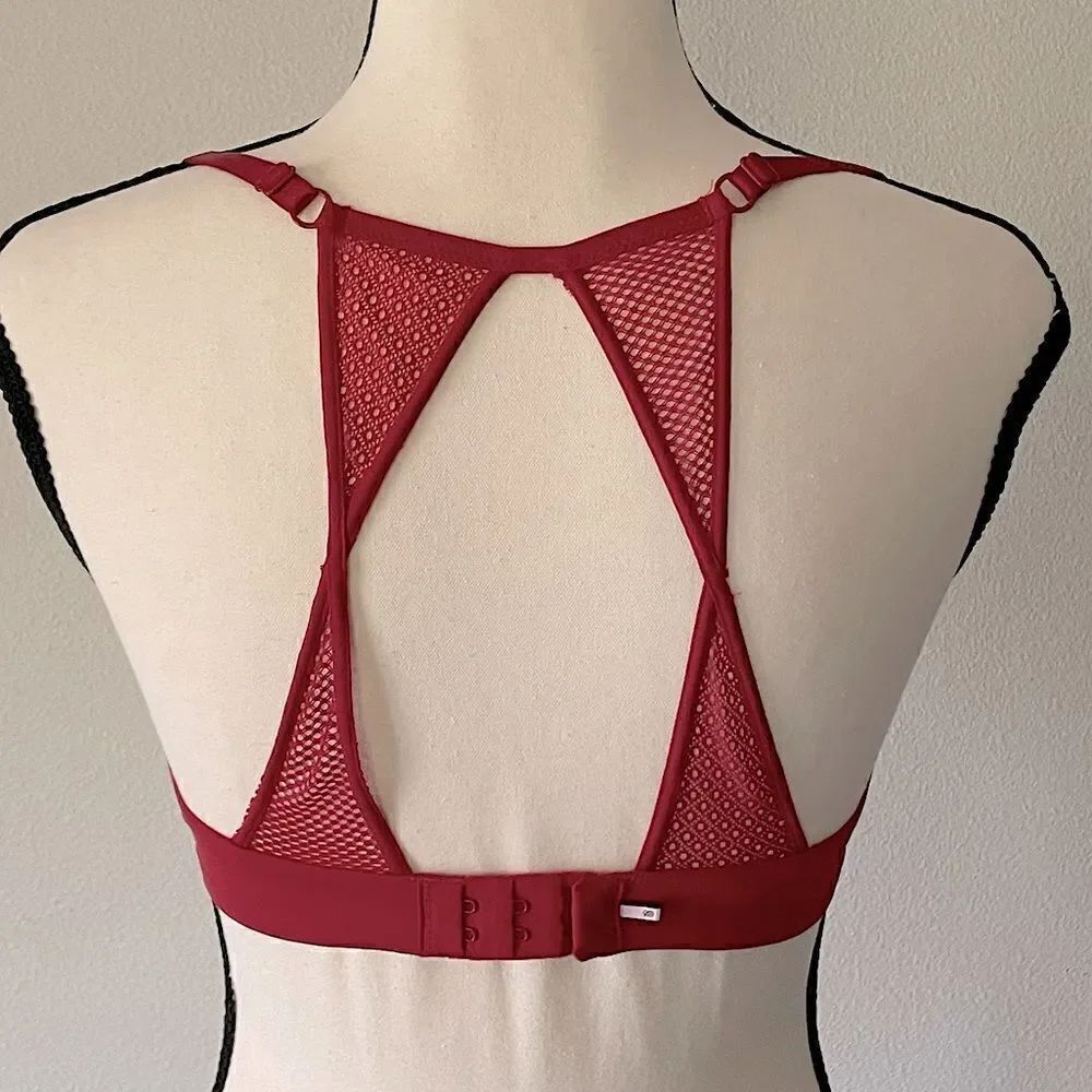 New! Victoria’s Secret Cross-Back, Red, Lightly-Lined, Wireless T-Shirt Bra. 32B